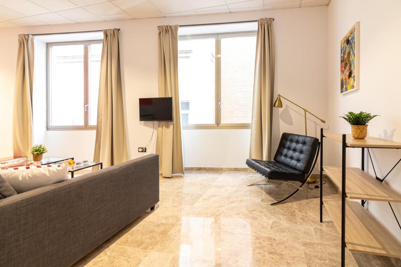 Saenz Suites Gallery By Bossh! Apartments Malaga Exterior photo