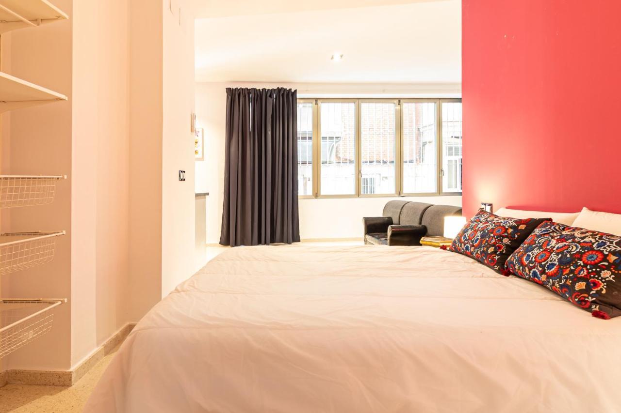 Saenz Suites Gallery By Bossh! Apartments Malaga Exterior photo