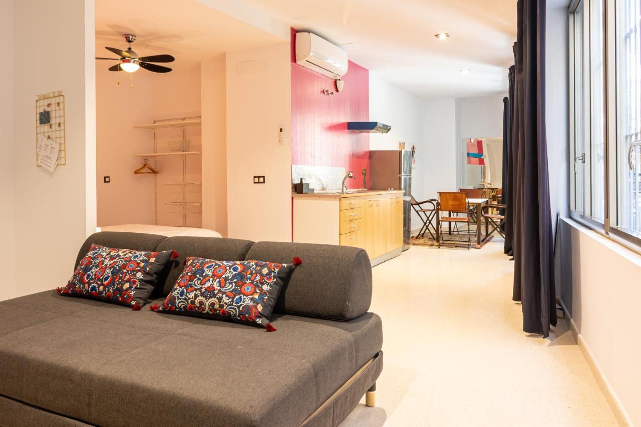 Saenz Suites Gallery By Bossh! Apartments Malaga Exterior photo